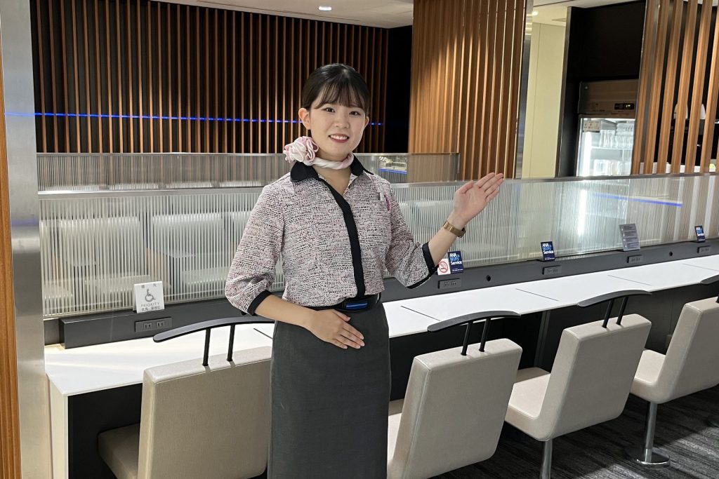 ラウンジ業務