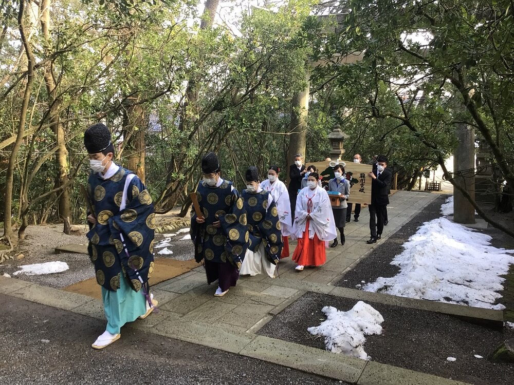 難関突破 特大絵馬を奉納しました