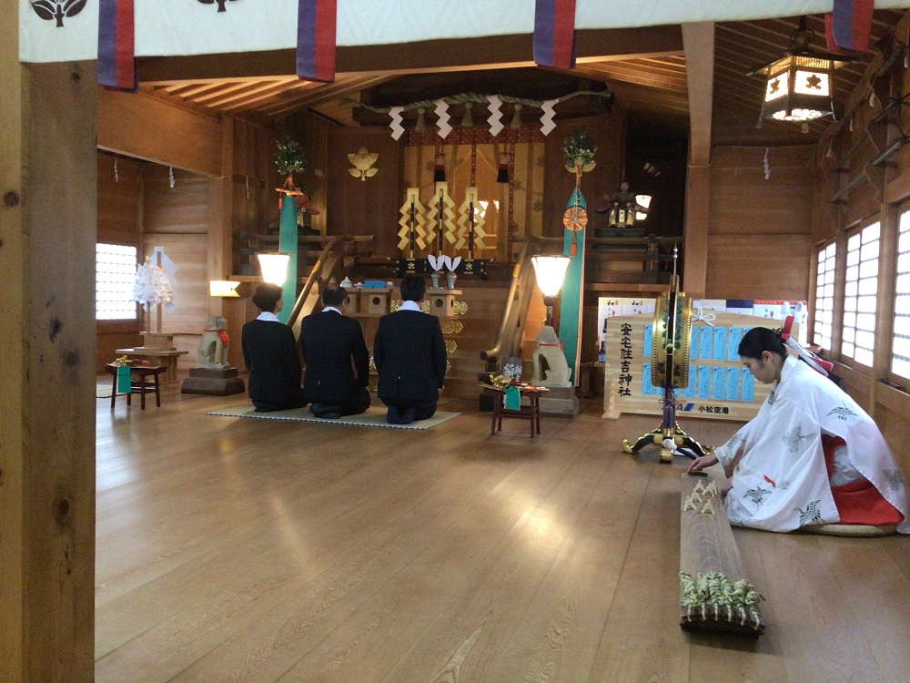 難関突破の特大絵馬を安宅住吉神社へ奉納