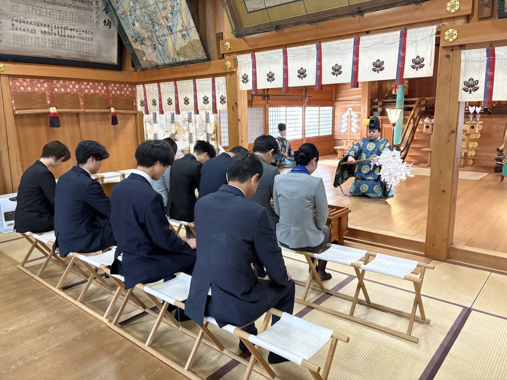 難関突破の特大絵馬を安宅住吉神社へ奉納